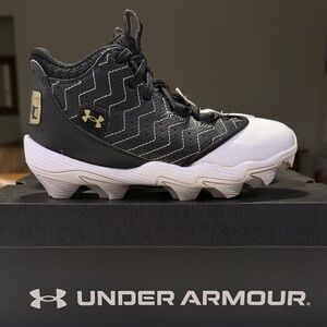 Under Armour UA Harper Jr Black and White Baseball Cleats